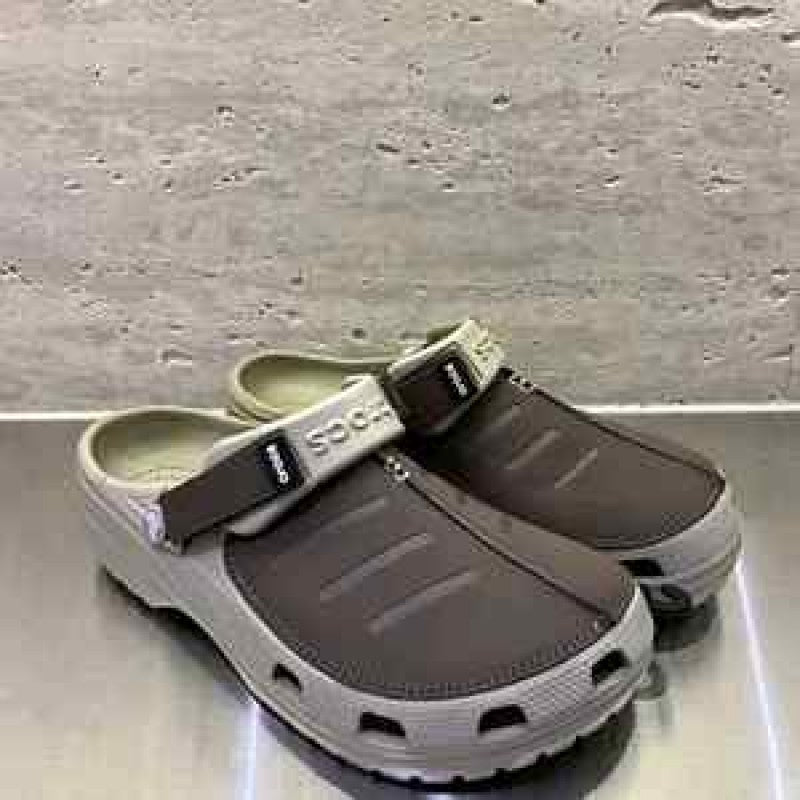 Crocs YUKON CLOG Ligtht TAN