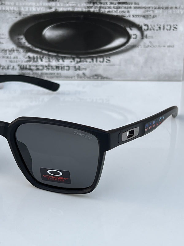 Oakley_3384_black