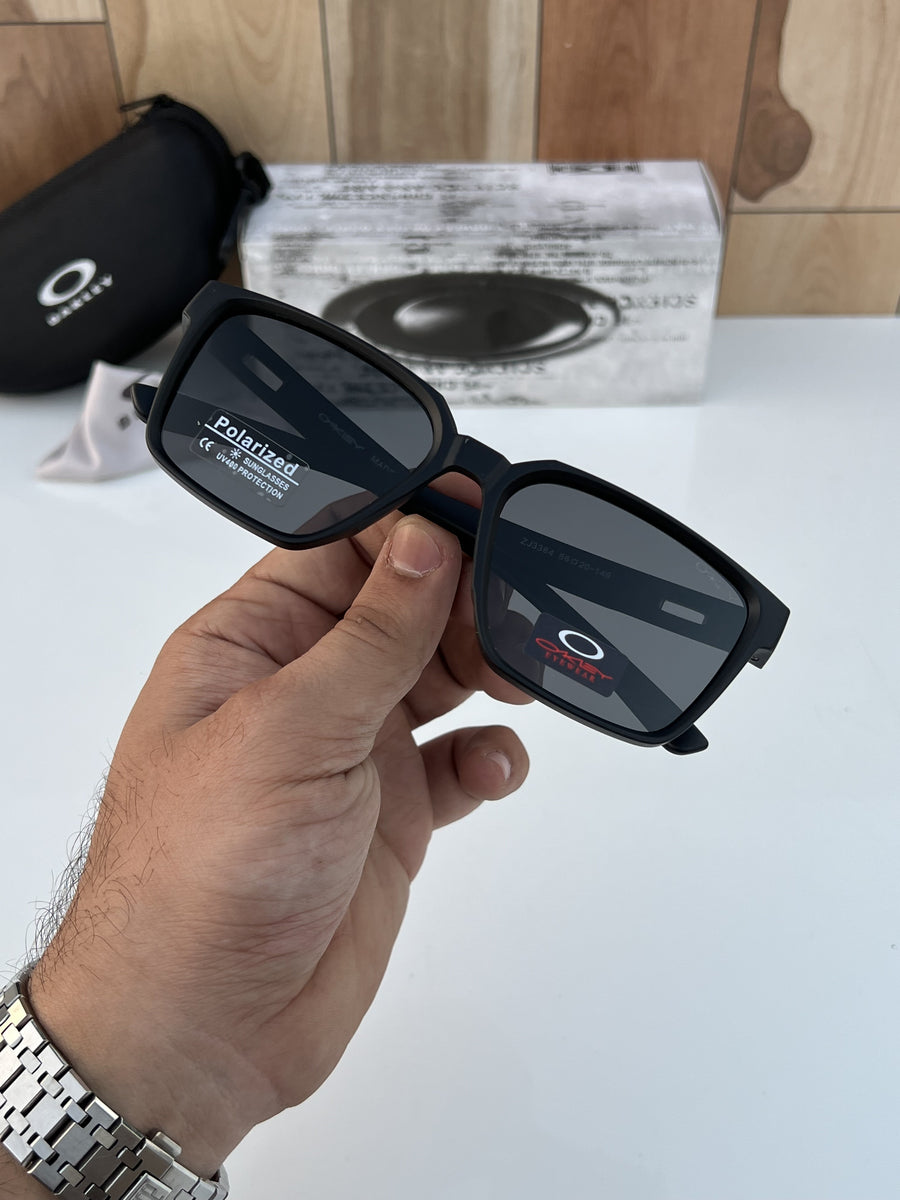 Oakley_3384_black