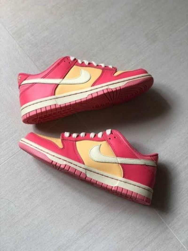 dunk low strawberry peach cream