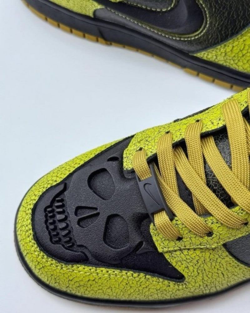 Nike Dunk Low QS Halloween Skull