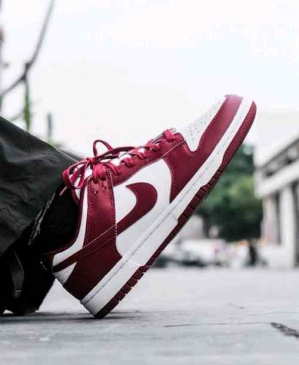 Nike Sb Dunk Low Team Red