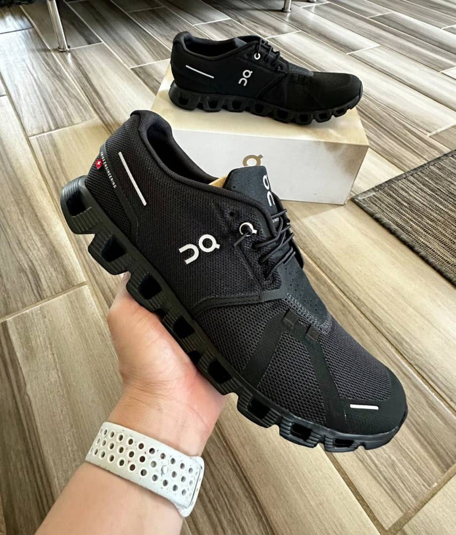 On Cloud 5 Waterproof Running Full Black