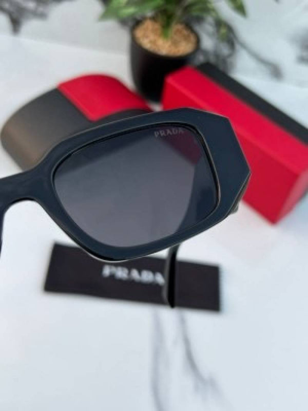 Prada 8679 black