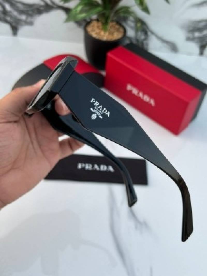 Prada 8679 black