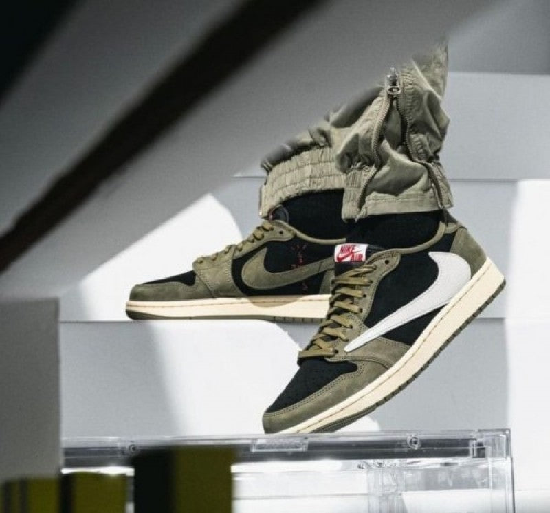 AIR JORDAN RETRO 1 TRAVIS SCOTT Low Olive