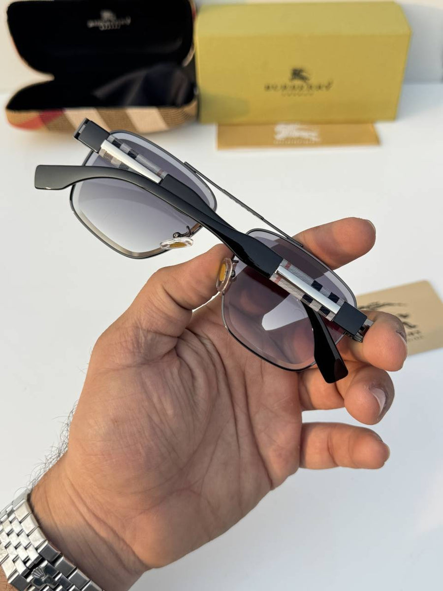 Burberry_2711_gun_green