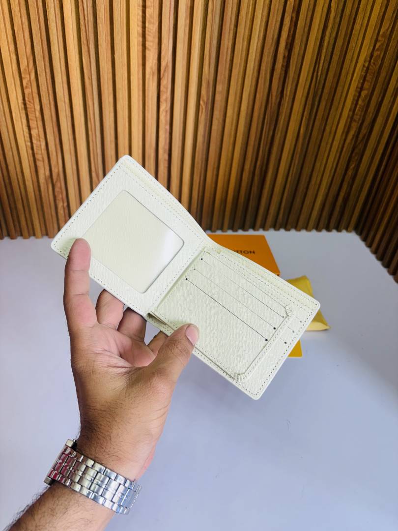 117 LV LOIUS VUTTON PREMIUM QUALITY WALLET