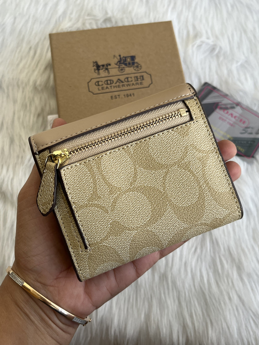 Coach_126_3_Fold_Wallet_With_OriginalBox_DustCover_Card