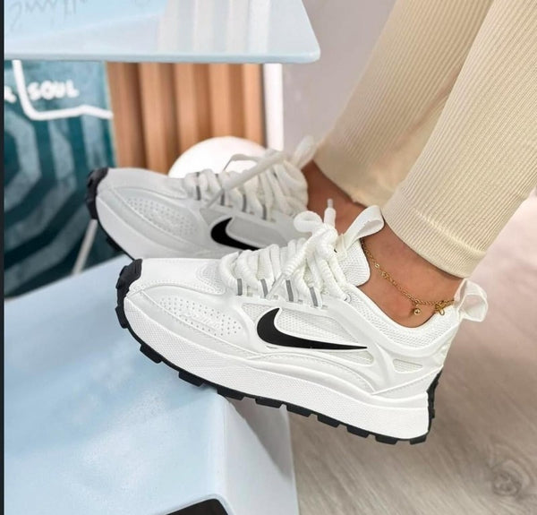 Nike BAILLELI PLATFORM SNEAKER WHITE