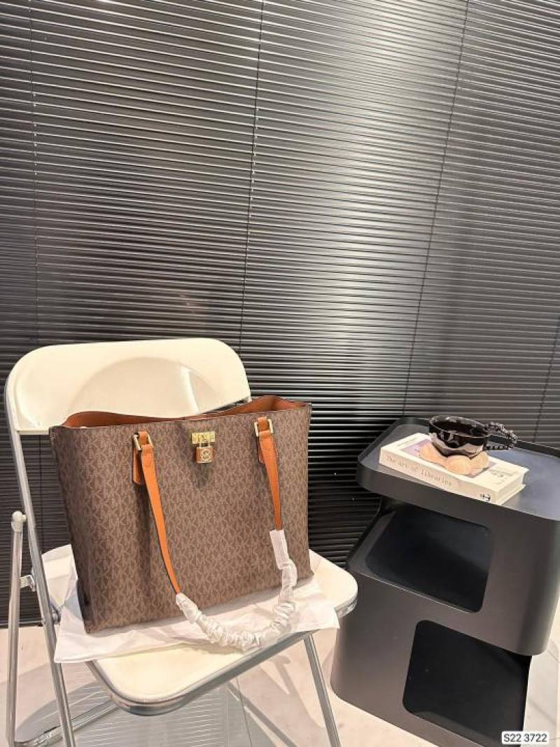 Michael Kors_Ruby_Lock_Premium_1-1_Tote_With_OriginalBox(No-Return)