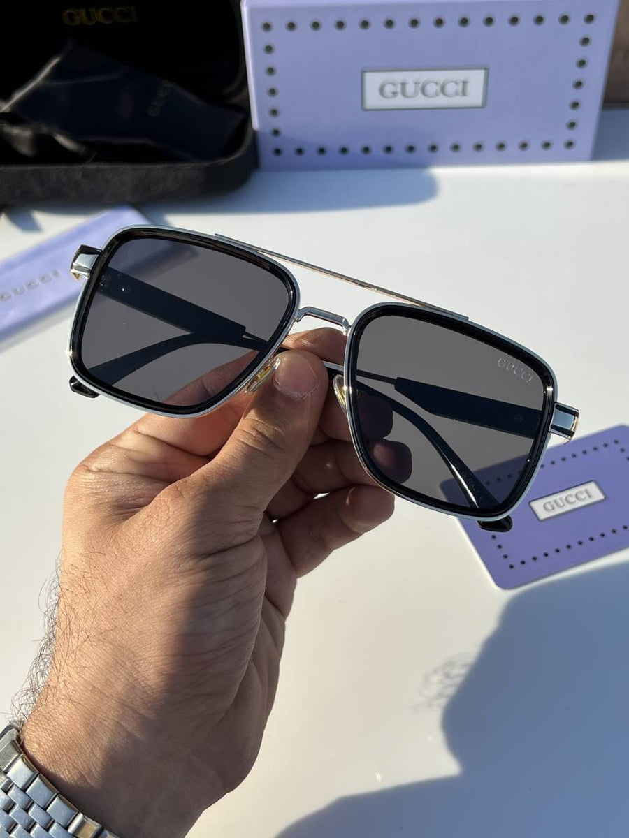 Gucci_964_gold_black