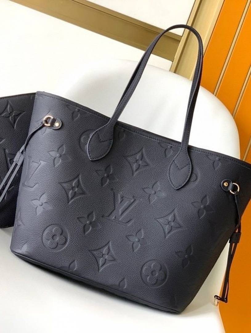 Louis Vuitton Neverful Black With origina Double Box