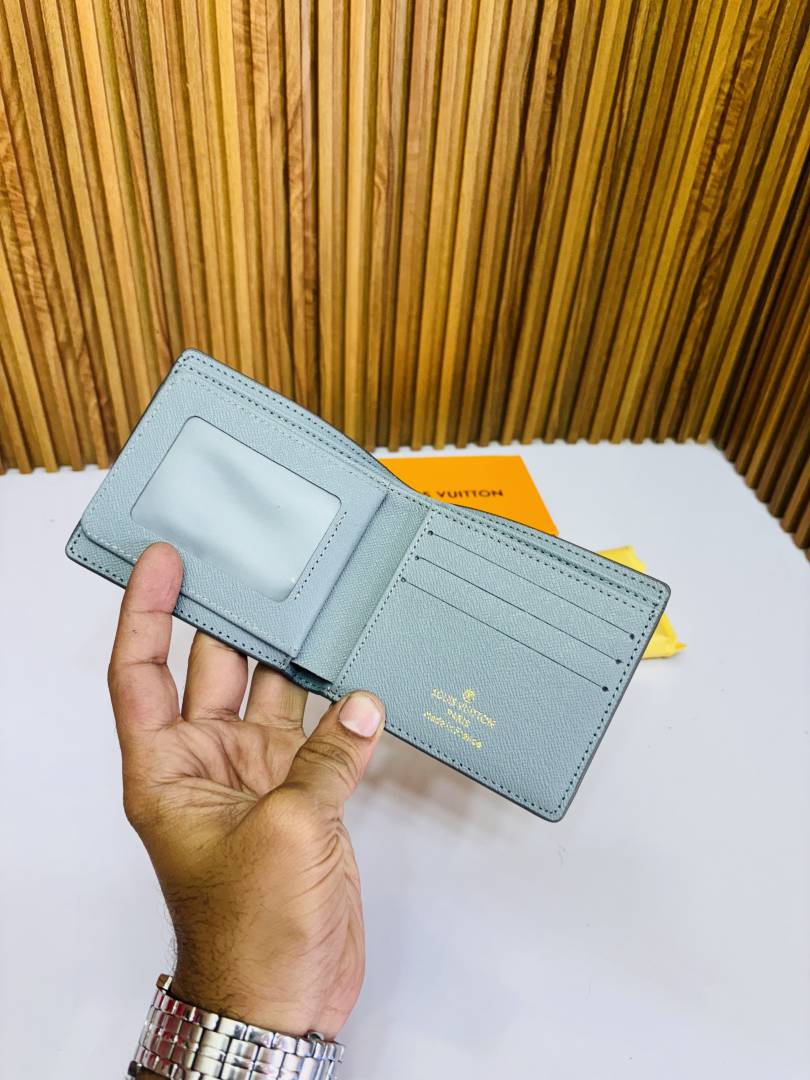 113 LV LOIUS VUTTON PREMIUM QUALITY WALLET