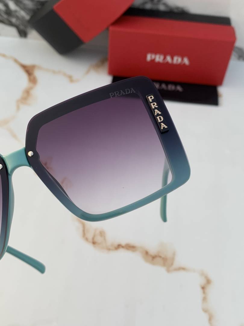 Prada_23002_green