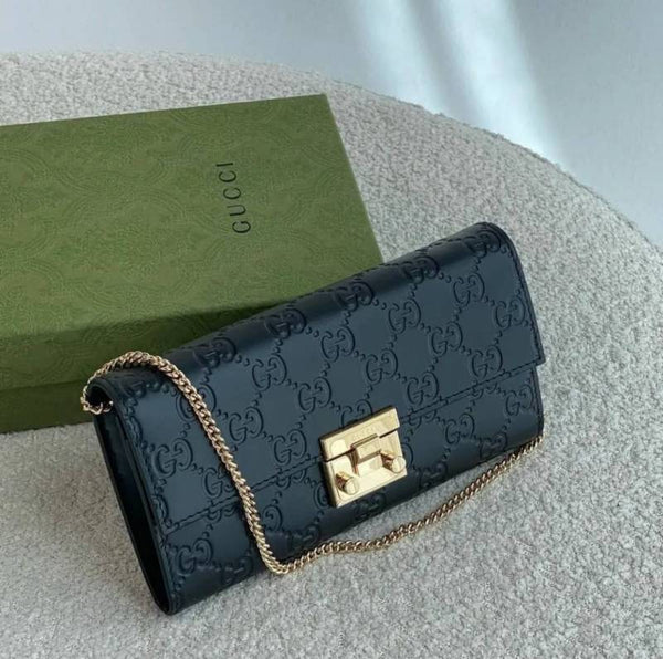 Gucci_75_Padlock_Chainwallet_With_OriginalBox_DustCover