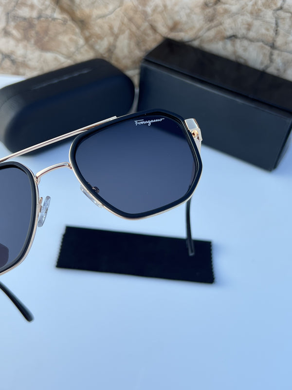Ferragamo_294_gold_black