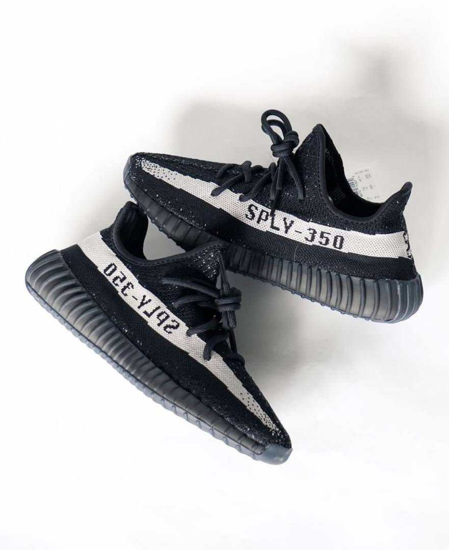 Adidas Yeezy Boost 350 V2 Oreo Black With Full Accessories SEMI UA