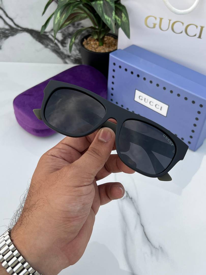 Gucci_2222_black_green