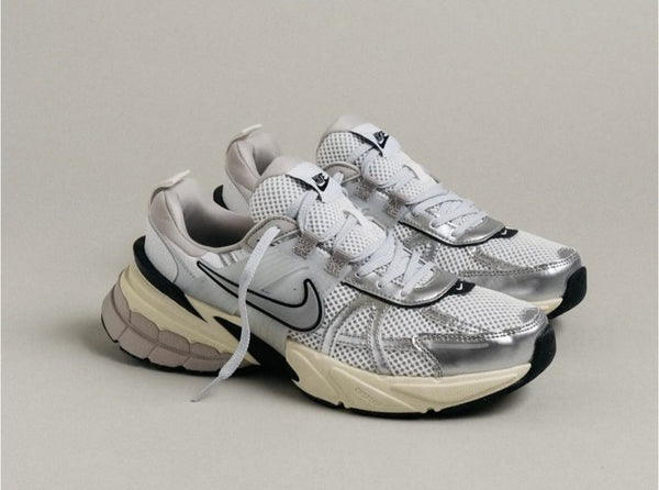Nike v2k run metallica sliver