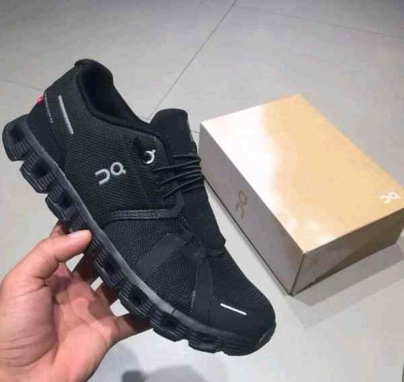 ON CLOUD 5 WATERPROOF RUNNING FULL BLACK 409