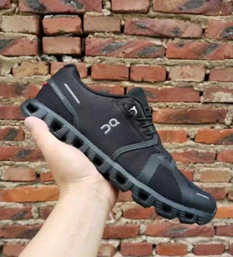 ON CLOUD 5 WATERPROOF RUNNING FULL BLACK 409