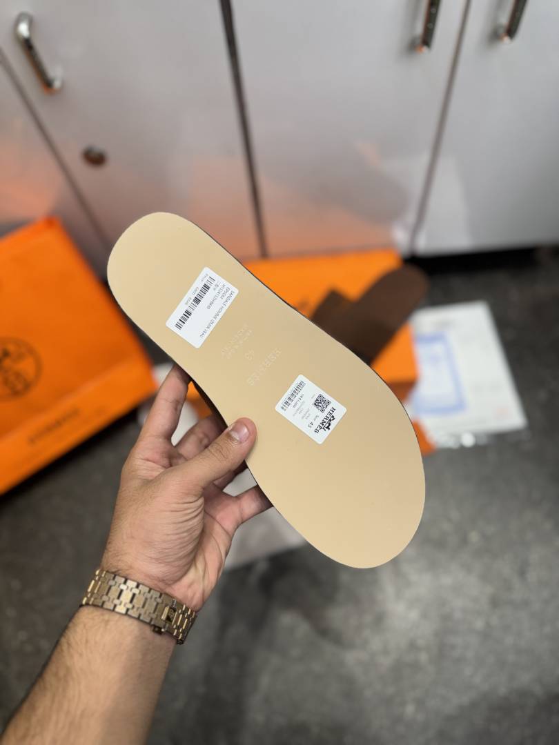 Hermes IZMIR ITALIAN SLIDE TAN SUEDE 021