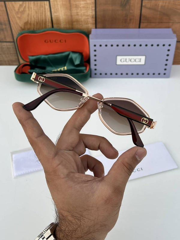 Gucci_614_peach