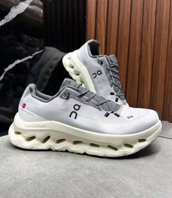 On Running Cloud Tilt Ivory Rock 577