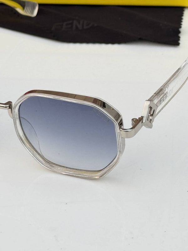 Fendi_441_white_blue