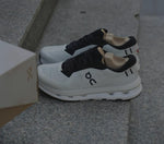 On Running Cloud Zone Ice Black