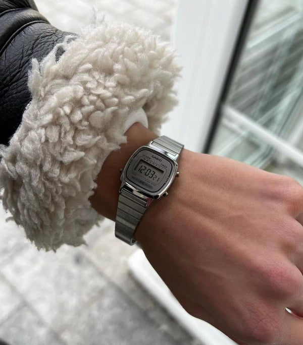 Casio Womens Vintage LA670 Silver Grey