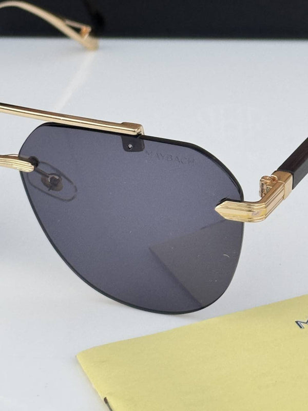 Maybach_3114_gold_black