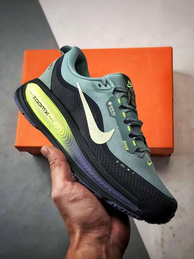 Nike Running Vomero 18 Gore-Tex Multi