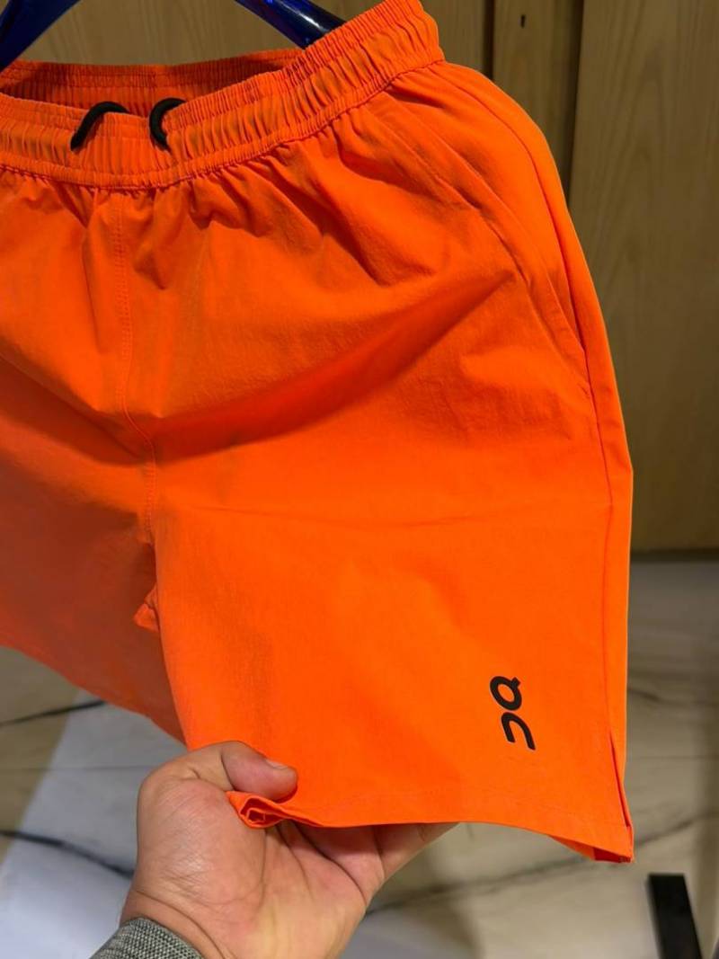 On Cloud IMPORTED STORE ARTICLE SHORTS