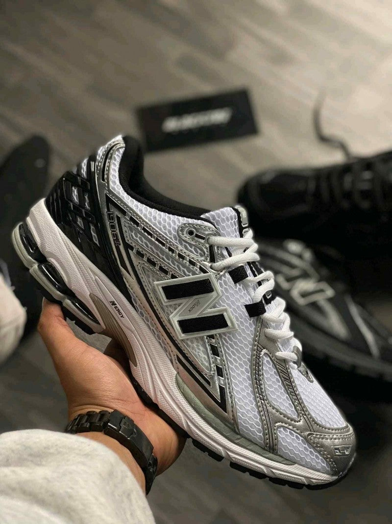 new balencee 1906R WHITE BLACK