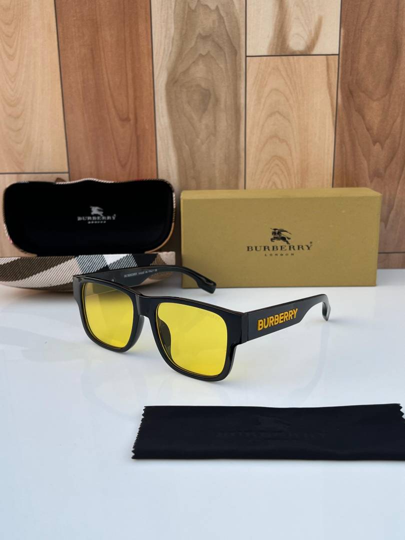 Burberry_wayfero_yellow