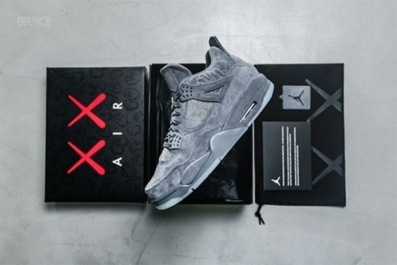 Nike AIR JORDAN RETRO 4 KAWS SEMI UA