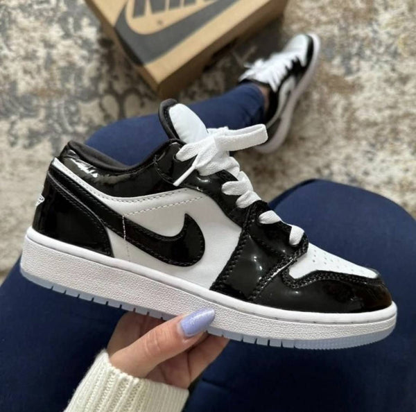 Nike AIR JORDAN 1 LOW SE CONCORD