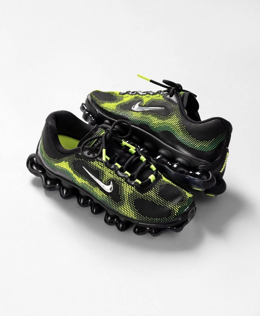 Nike LIQUID MAX POISON DART FROG