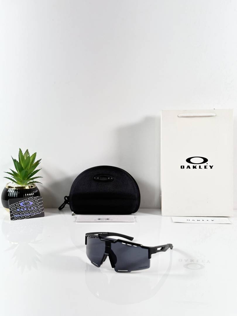 Okley 9965 Black