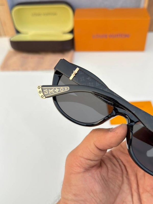 Louis Vuitton_2901_black