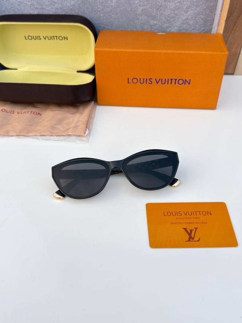 Louis Vuitton_2901_black