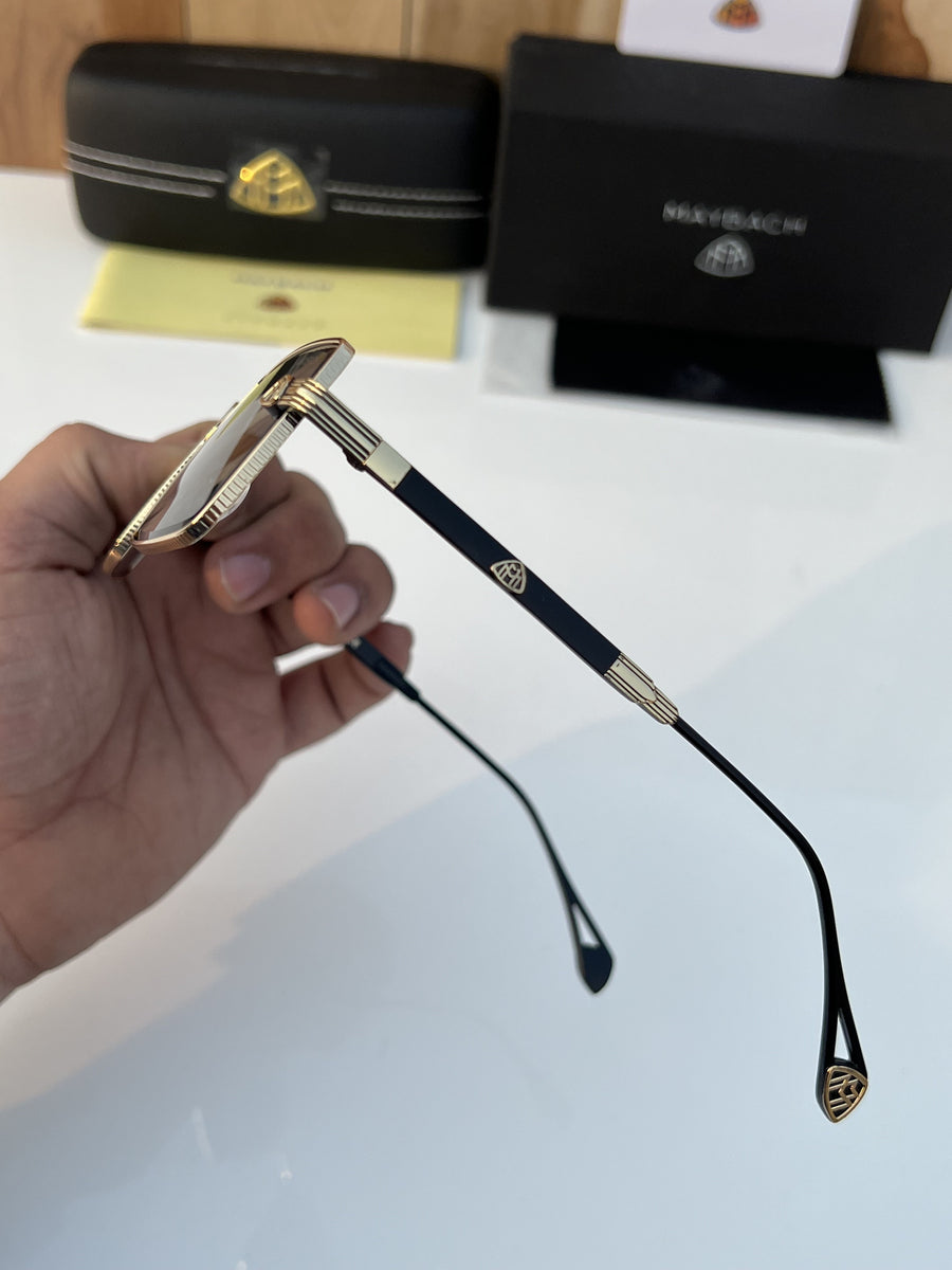 Maybach_7282_gold_black
