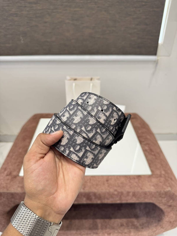 CD 36 Cream Black Belt