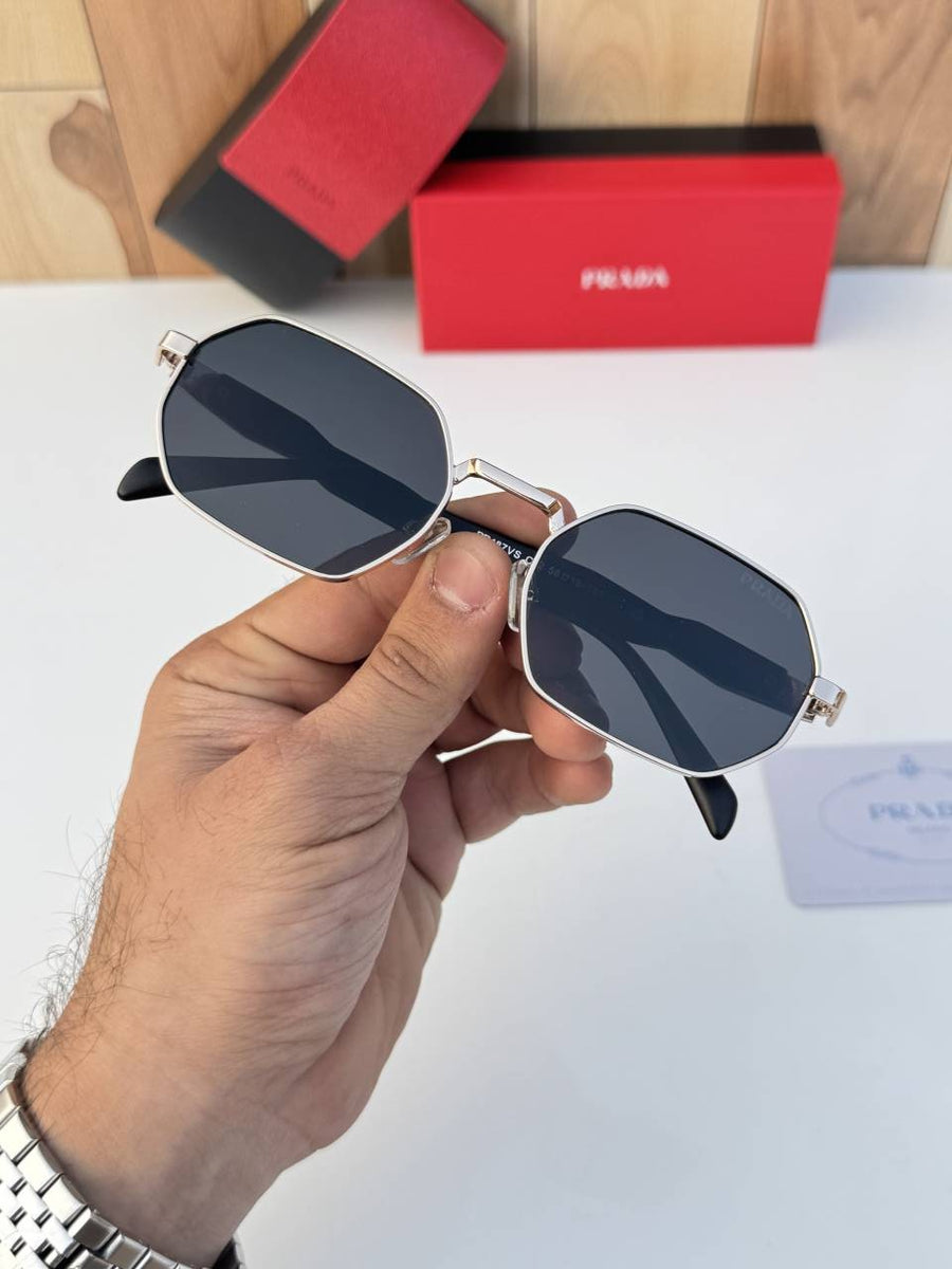 Prada_187_gold_black