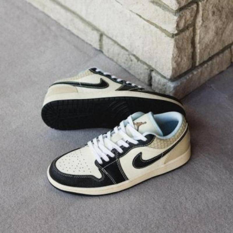 Jordan 1 Low SE Coconut Milk Black