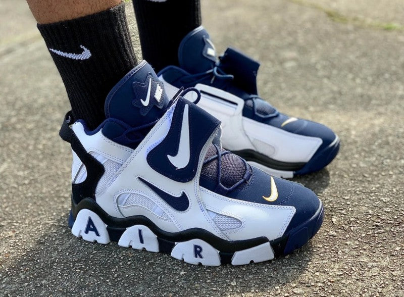 air barrage mid navy blue white