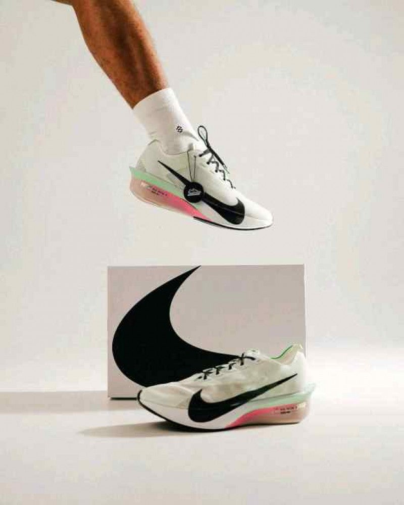 Nike_Zoom_X_Vaporfly_Next%_4 White Hyper Pink Mint Foam Black