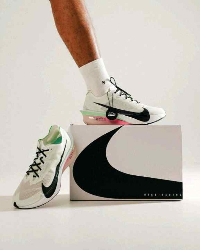 Nike_Zoom_X_Vaporfly_Next%_4 White Hyper Pink Mint Foam Black